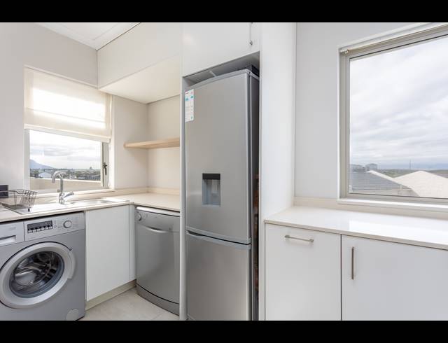 2 BEDROOM APARTMENT BLOCK TO LET IN MUIZENBERG